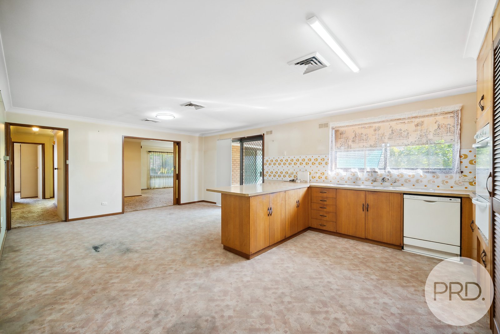 11 Miller Avenue TOLLAND 6