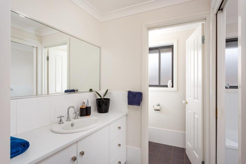 11 Mirrul Street GLENFIELD PARK 7