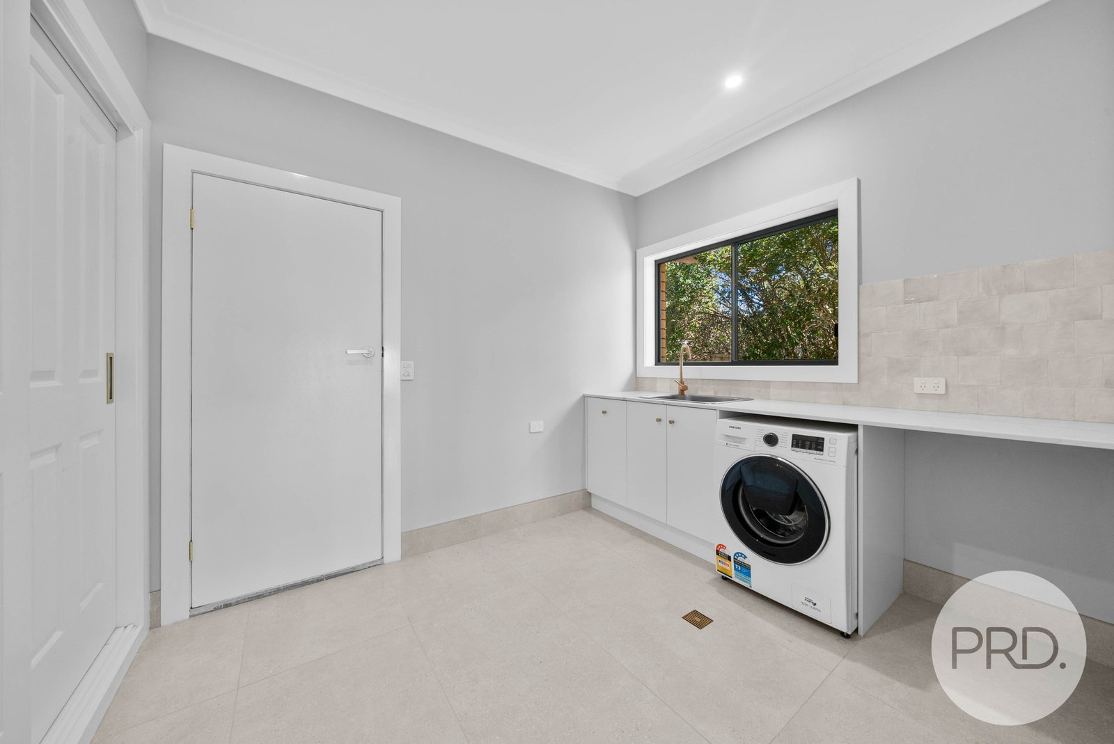 11 Missouri Avenue TOLLAND 22