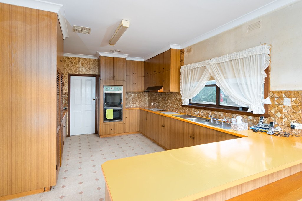 11 Missouri Avenue TOLLAND 3