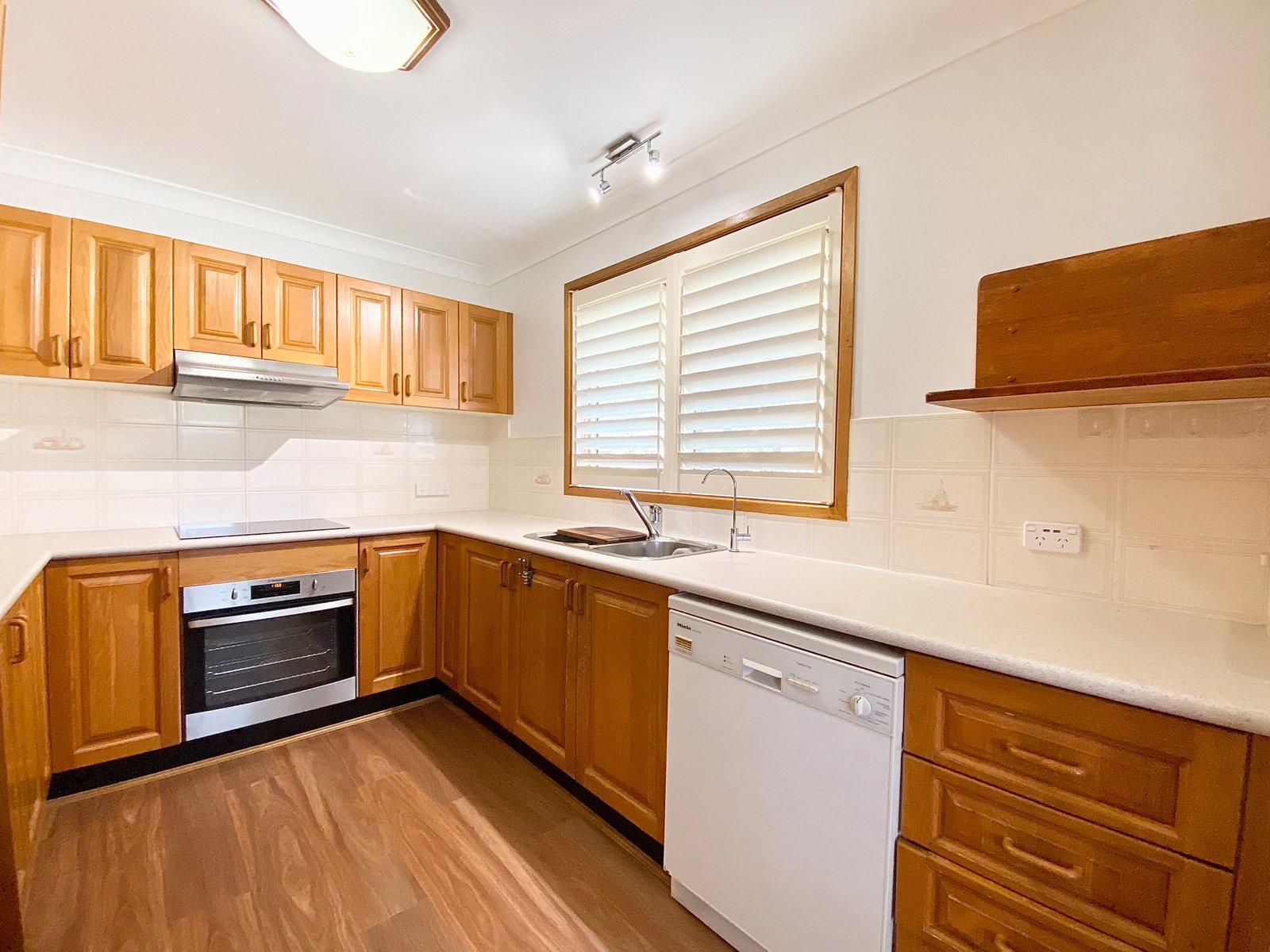 1/1 Mistral Close NELSON BAY 2