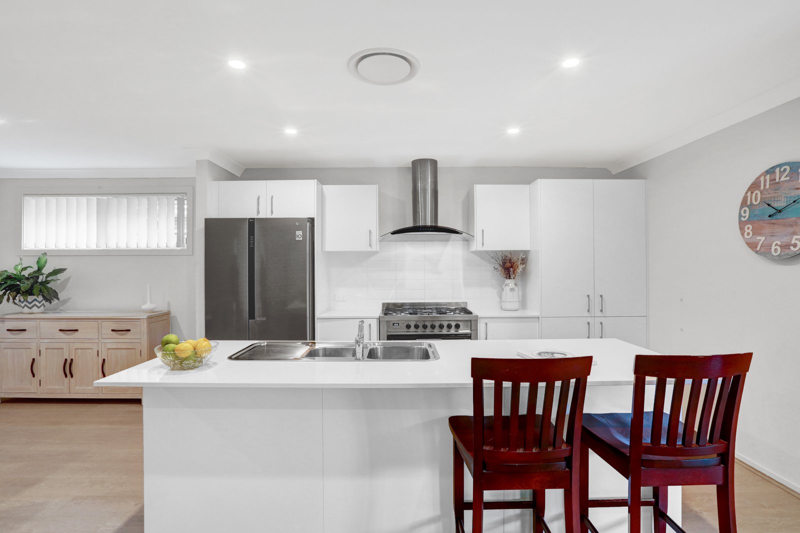 11 Morson Avenue HORSLEY 3