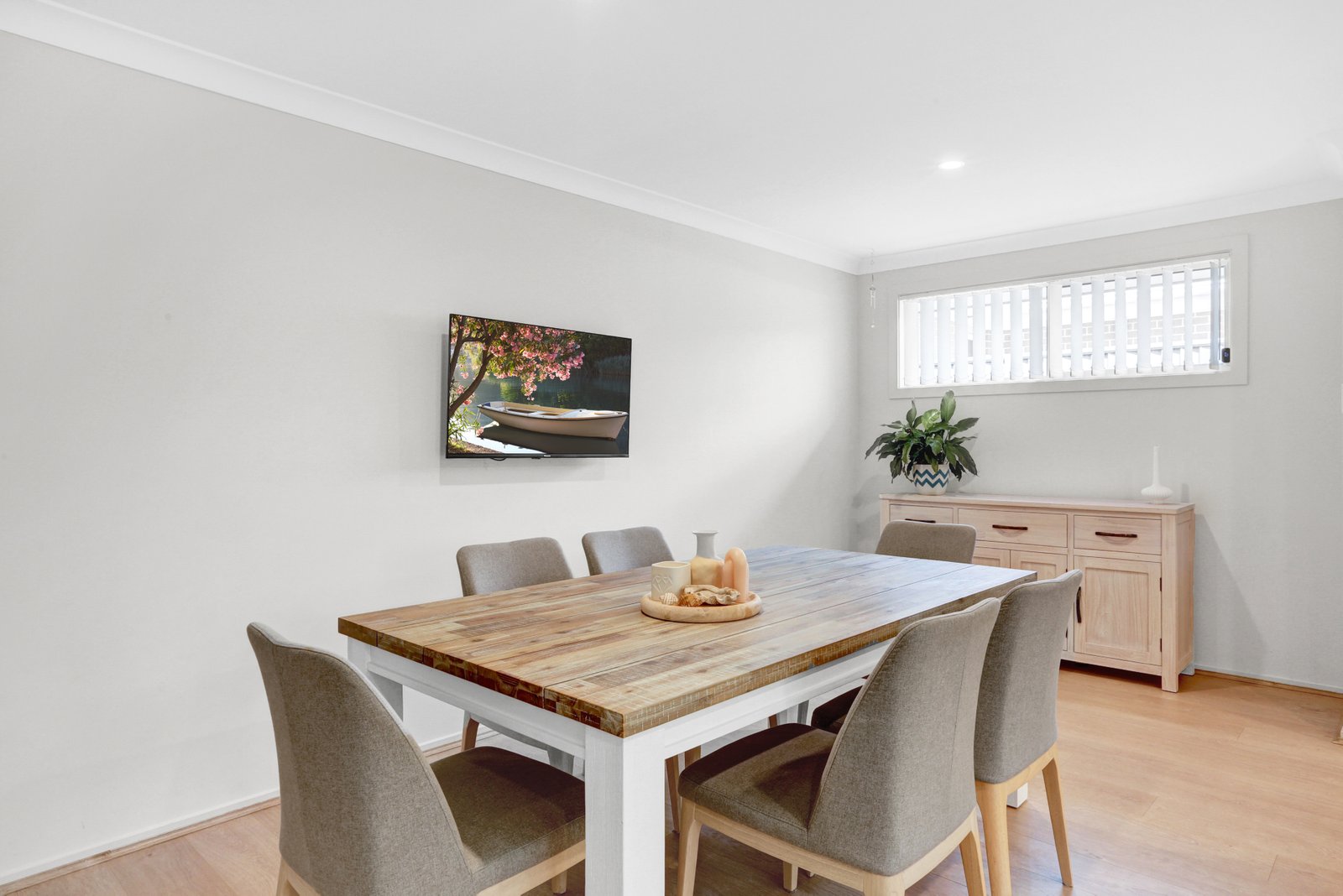 11 Morson Avenue HORSLEY 4