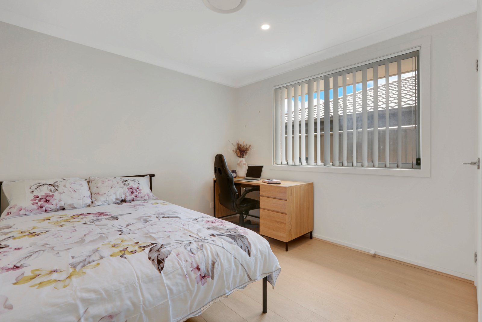 11 Morson Avenue HORSLEY 11