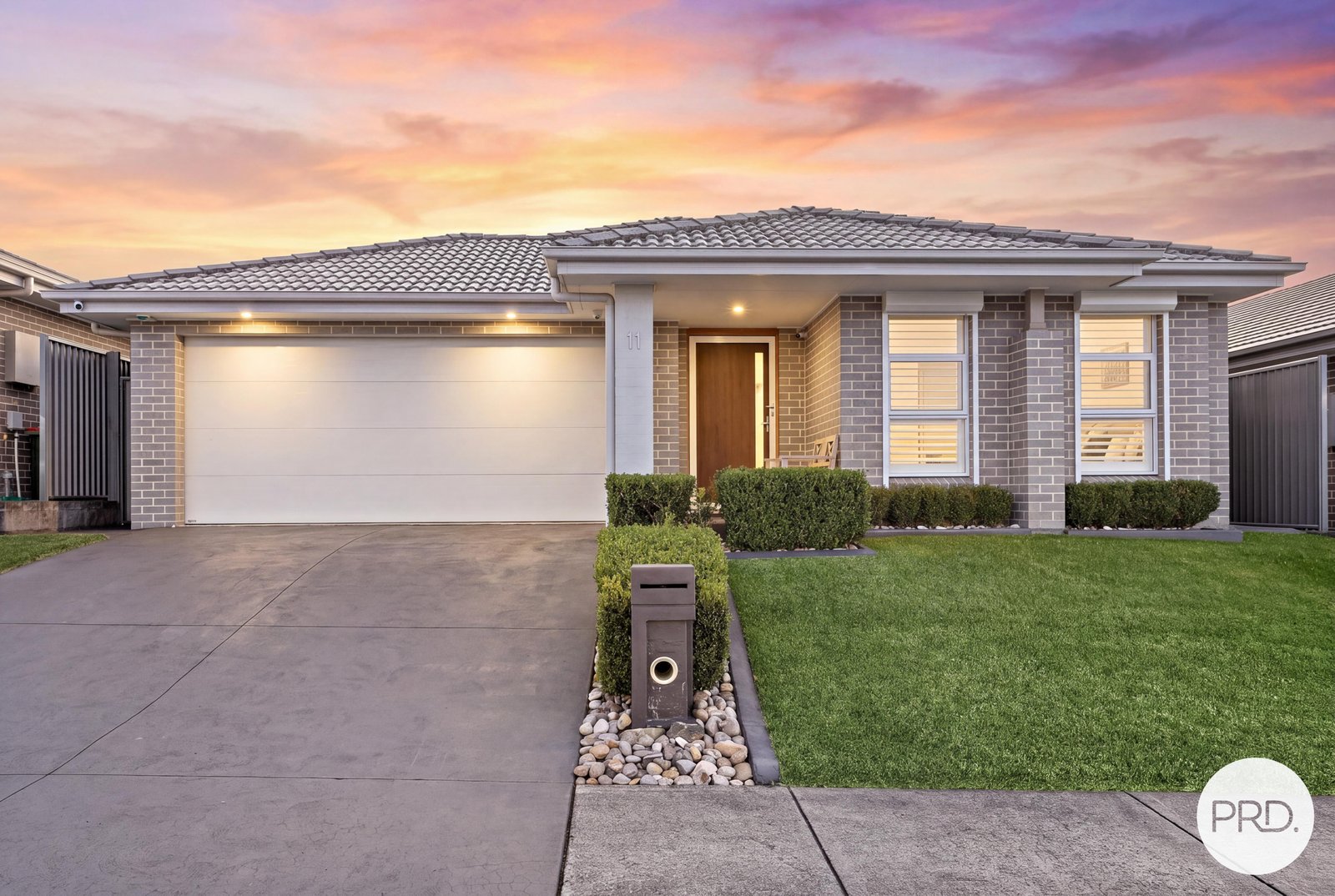 11 Morson Avenue HORSLEY 1