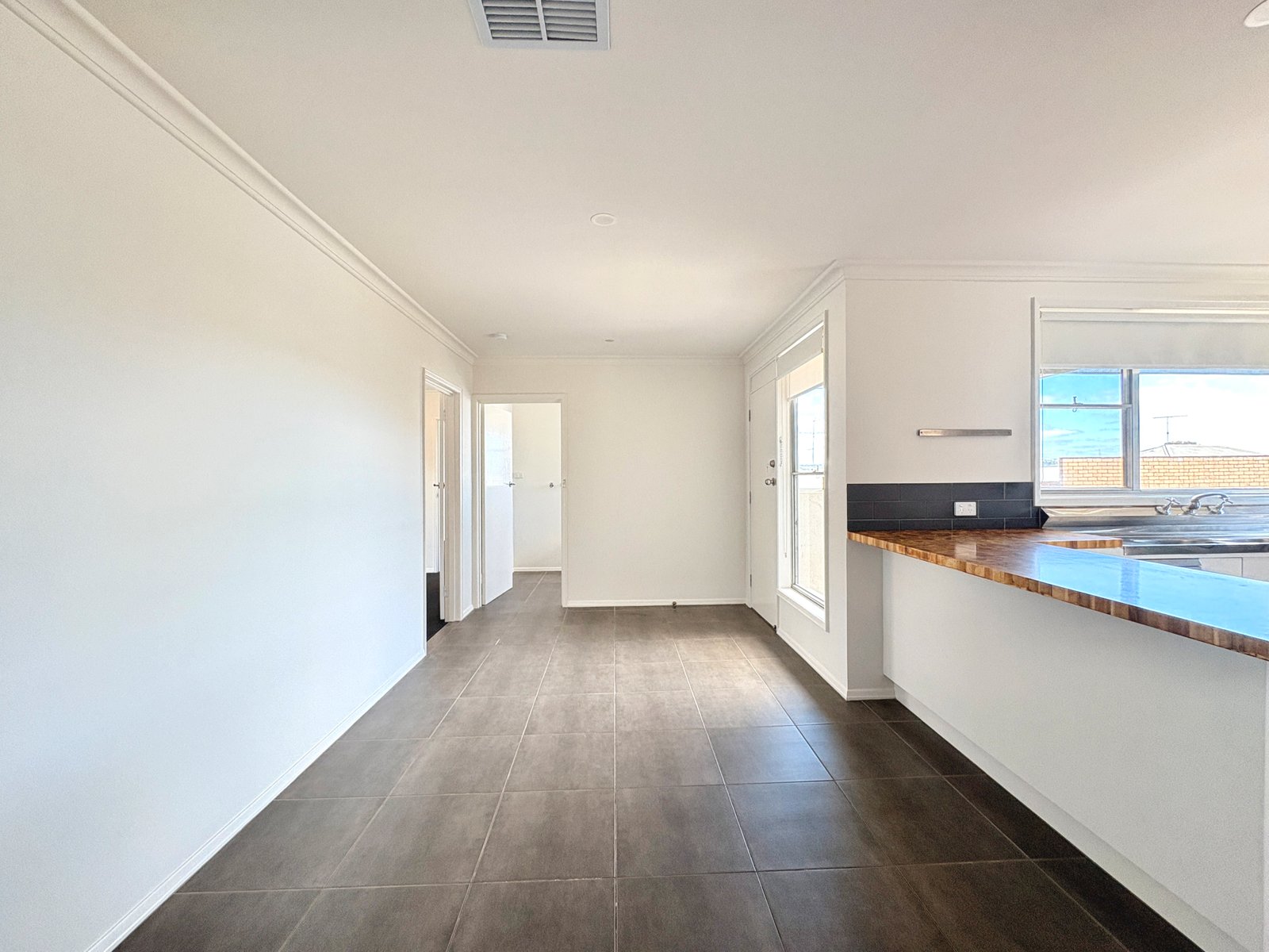 Gallery: 11 Mountbatten Street