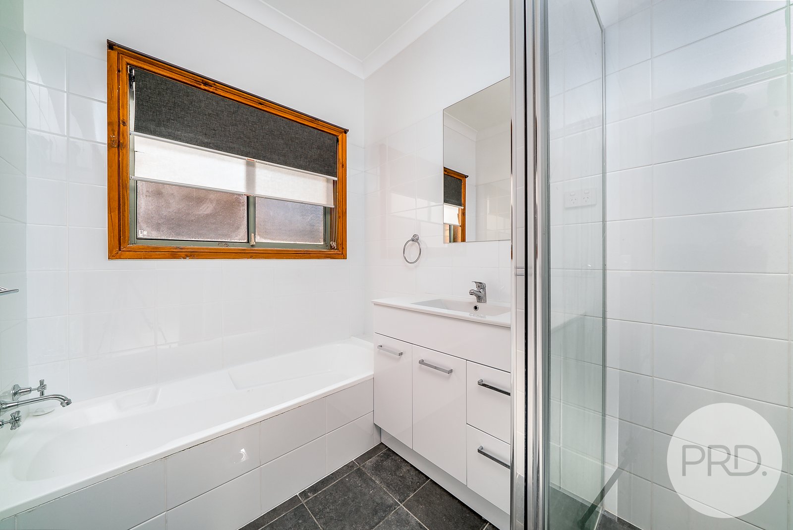 1/1 Nathan Place KOORINGAL 9