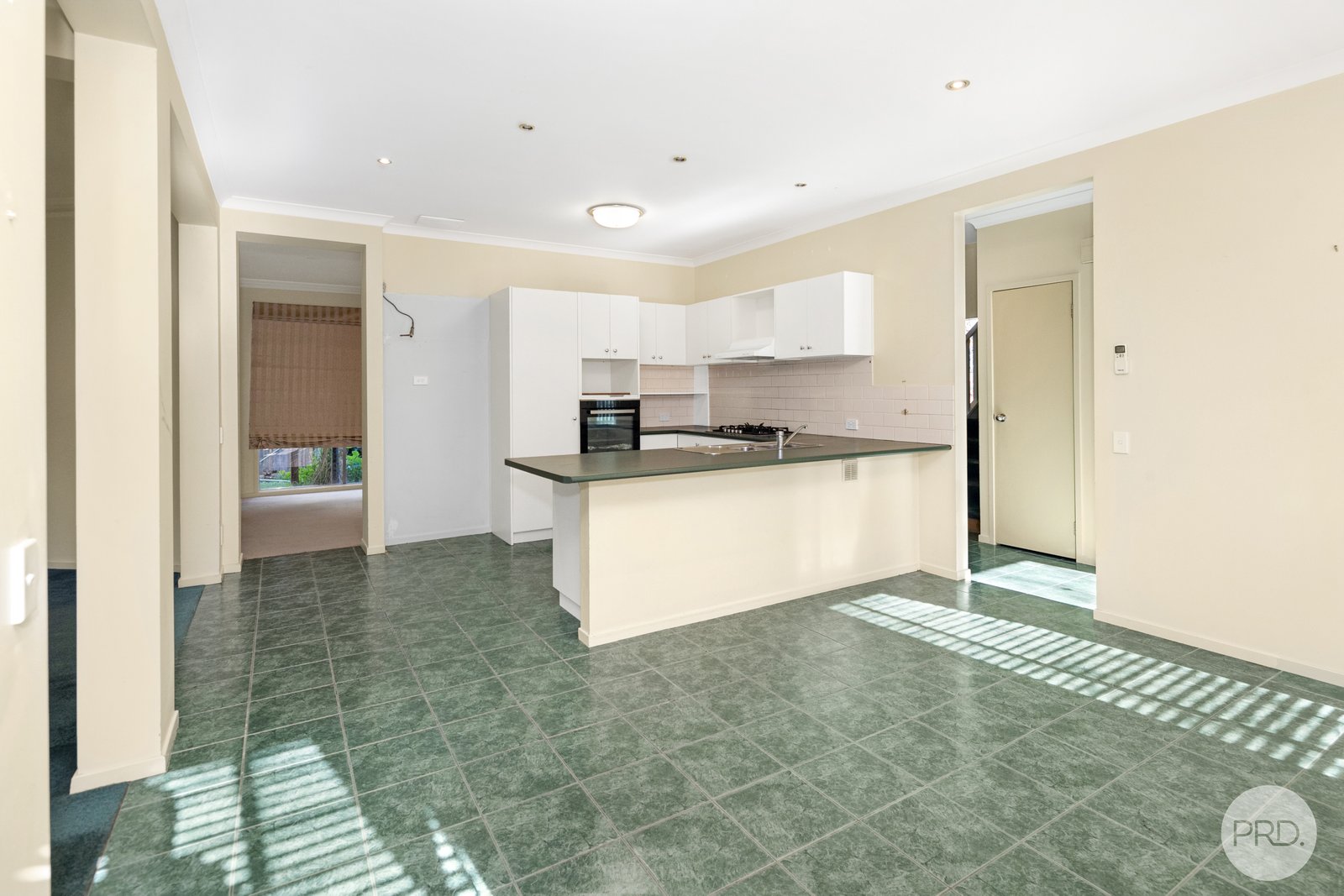 11 Nevett Crescent MOUNT HELEN 4