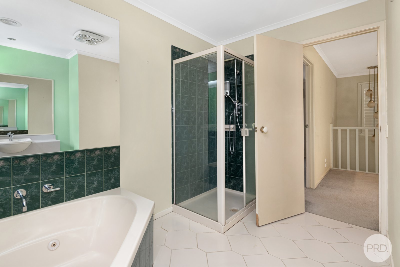 11 Nevett Crescent MOUNT HELEN 11