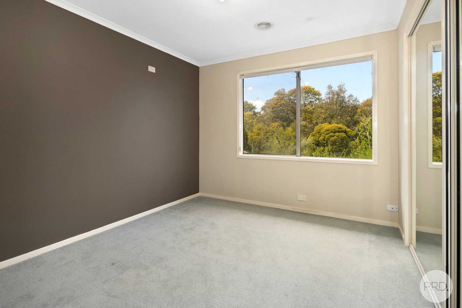 11 Nevett Crescent MOUNT HELEN 12