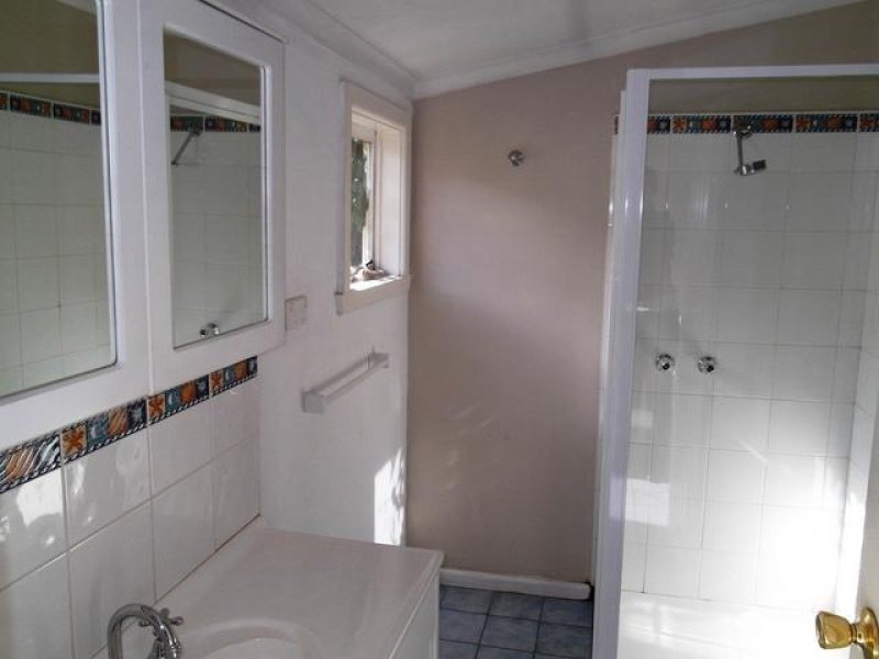 Gallery: 11 Neville Street