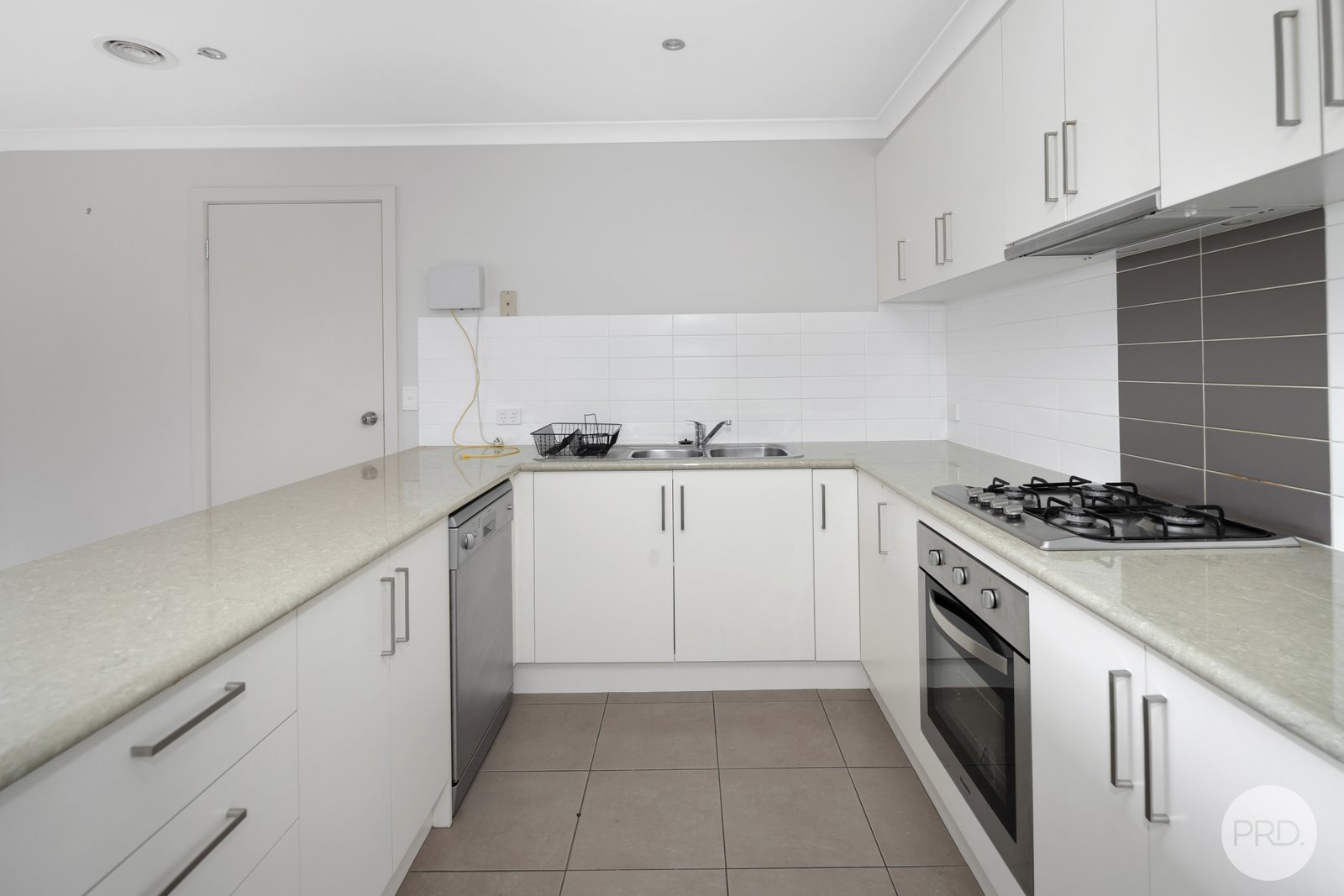 11 Newhaven Close MOUNT PLEASANT 4