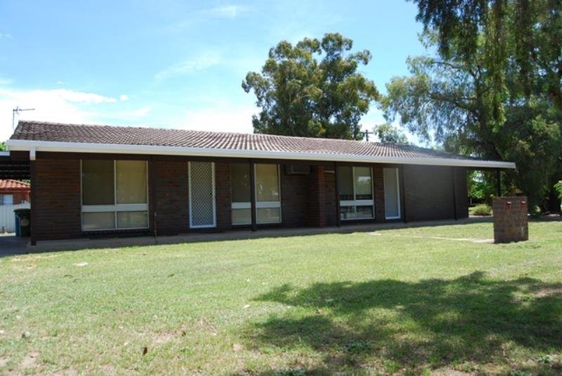 1/1 Nicholi Crescent Crescent LAKE ALBERT 1