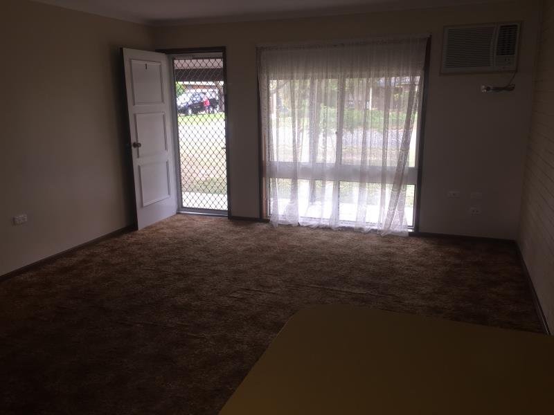 1/1 Nicholi Crescent LAKE ALBERT 2