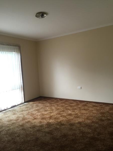 1/1 Nicholi Crescent LAKE ALBERT 4