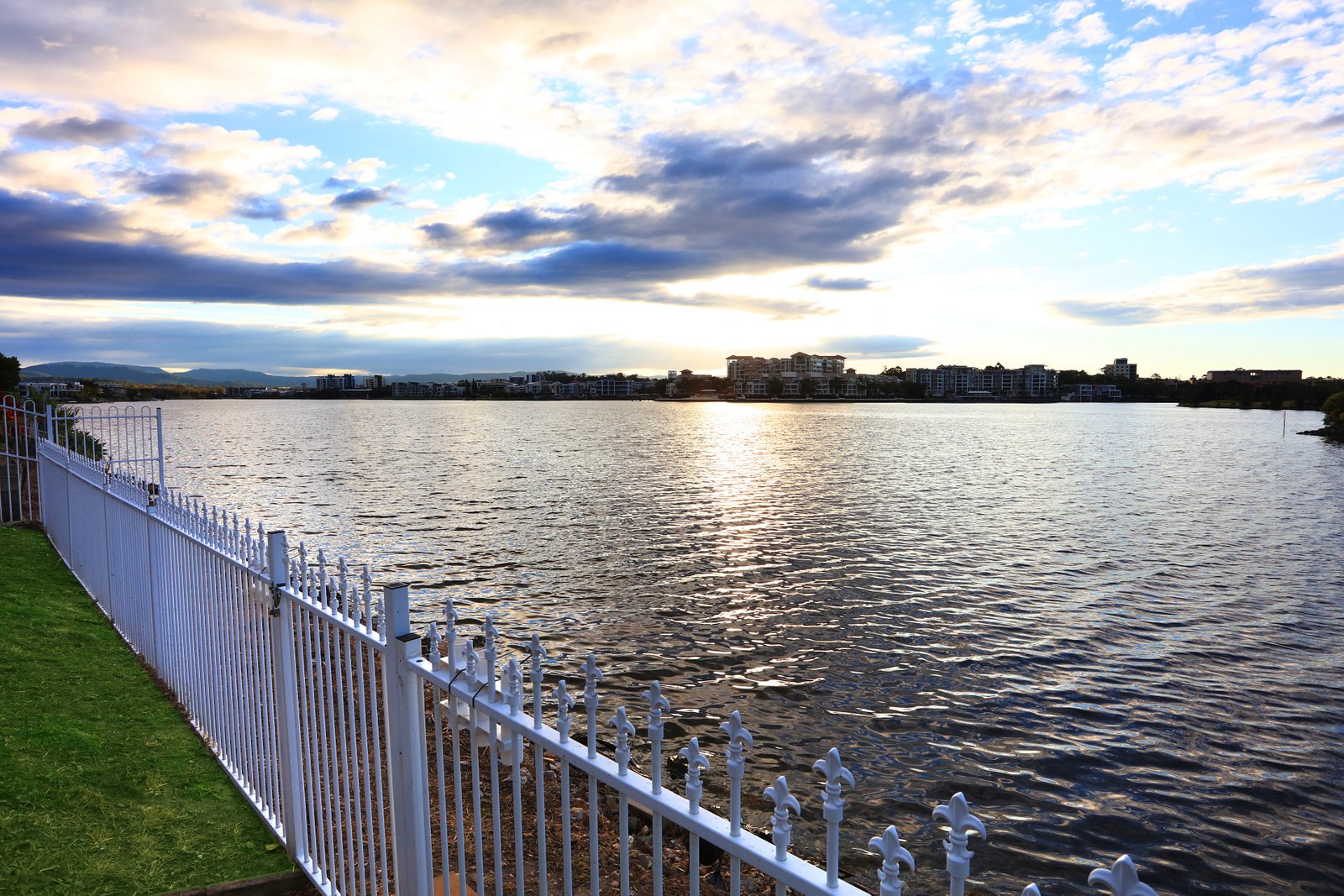 11 Northwestern Court VARSITY LAKES 3