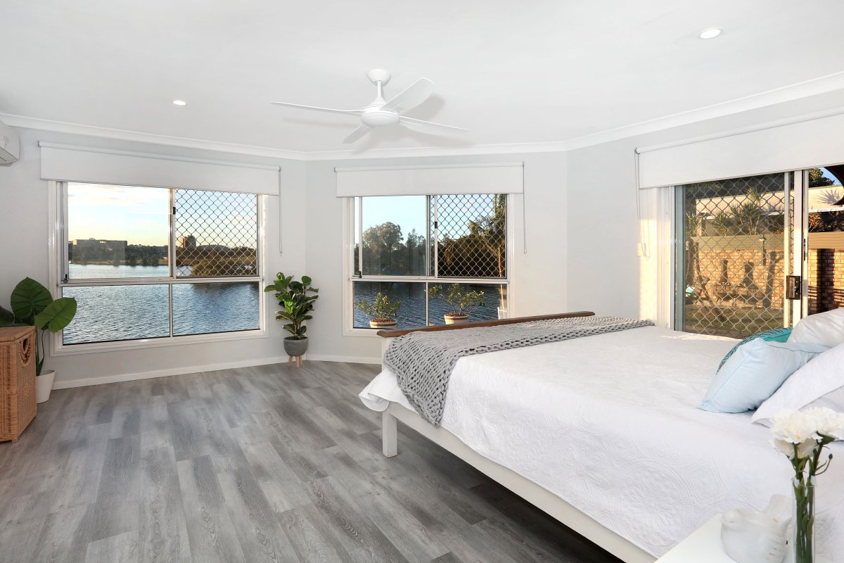 11 Northwestern Court VARSITY LAKES 8