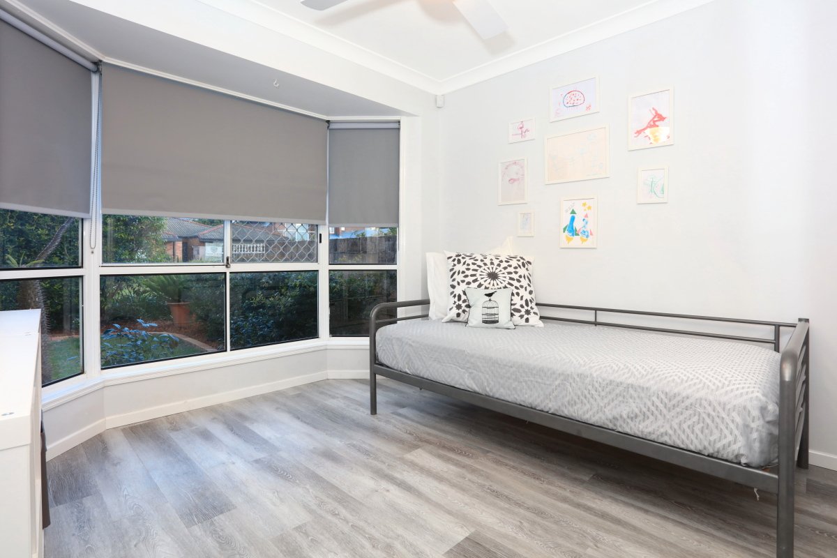 11 Northwestern Court VARSITY LAKES 13