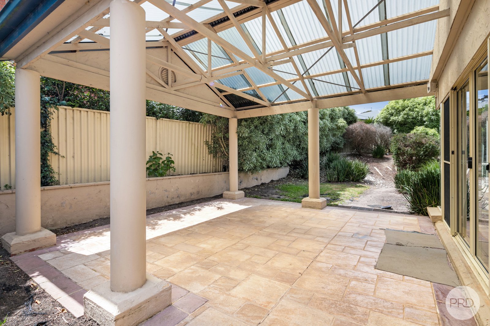 11 Oakbank Drive MOUNT HELEN 15