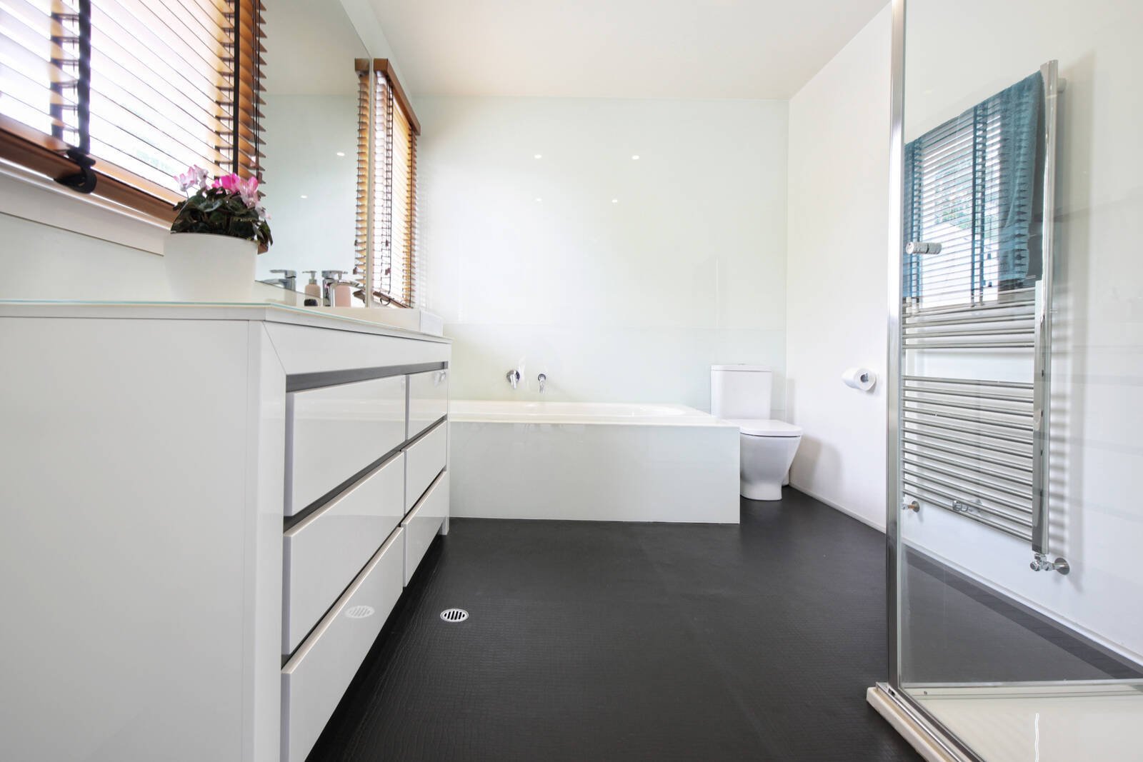 Real Estate and Property in 11 Old Lancefield Road, Woodend, VIC