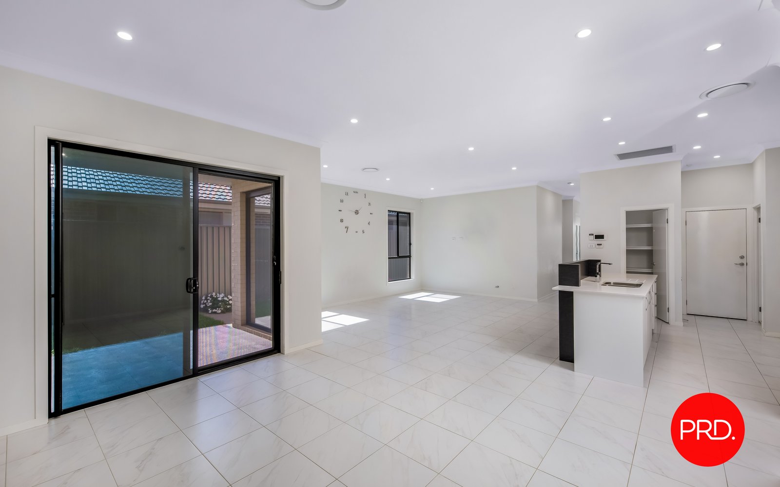 11 Olive Hill Drive COBBITTY 4