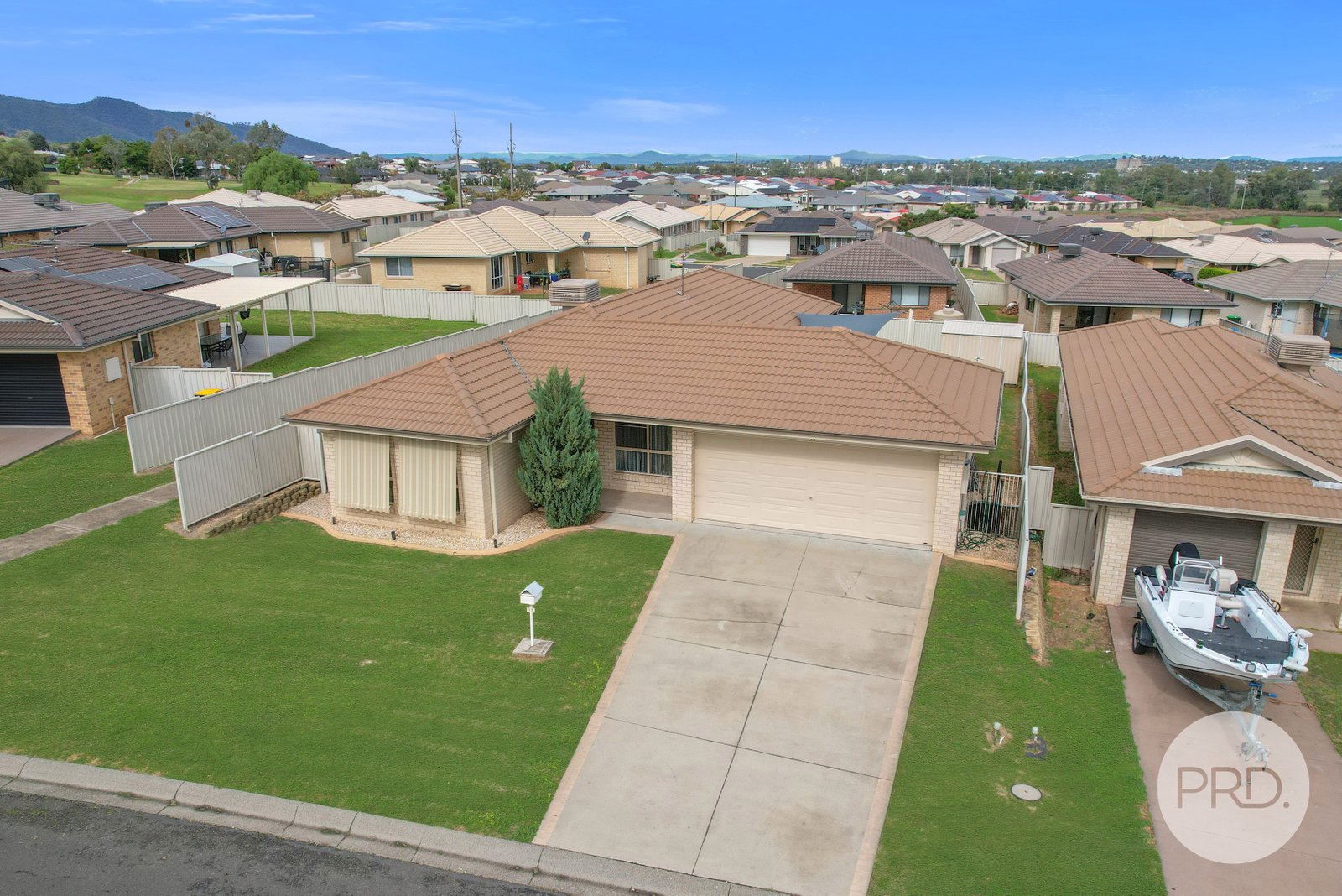 11 Orley Drive TAMWORTH 17