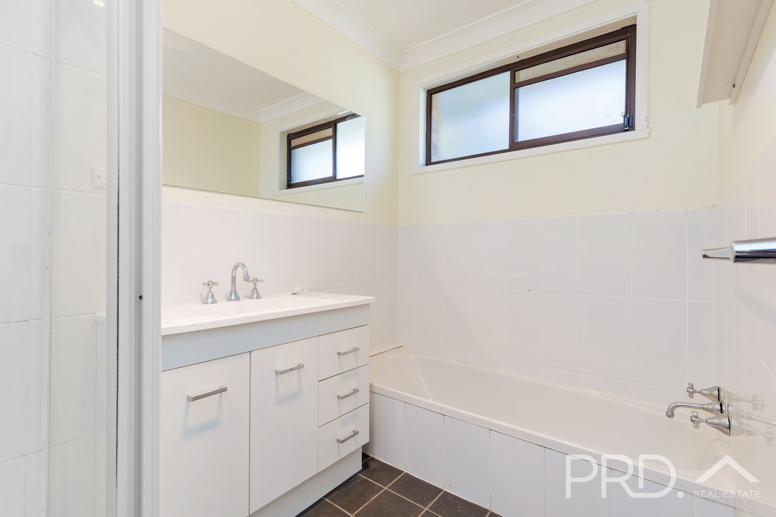 11 Otway Lane GUNDAGAI 10