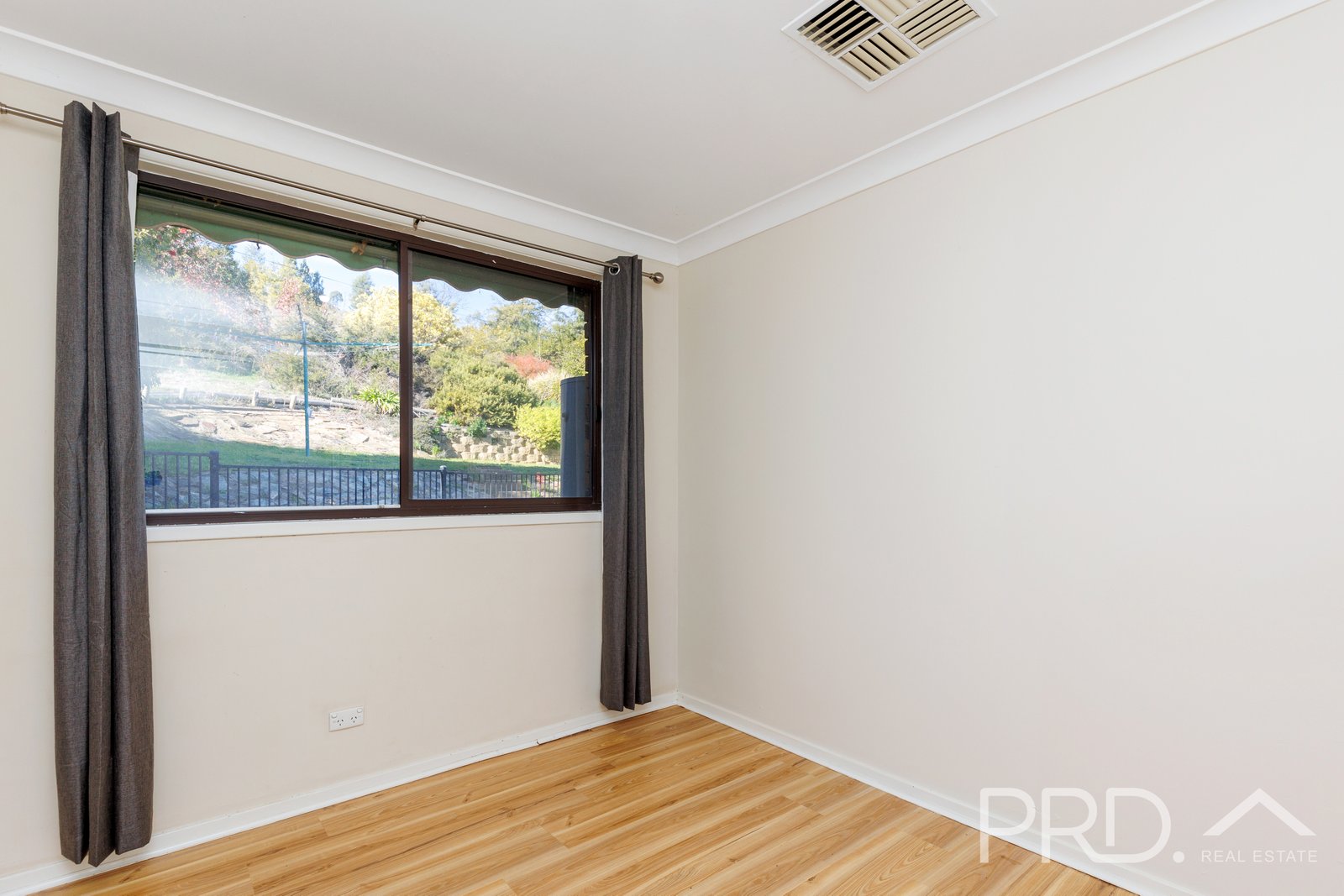 11 Otway Lane GUNDAGAI 12