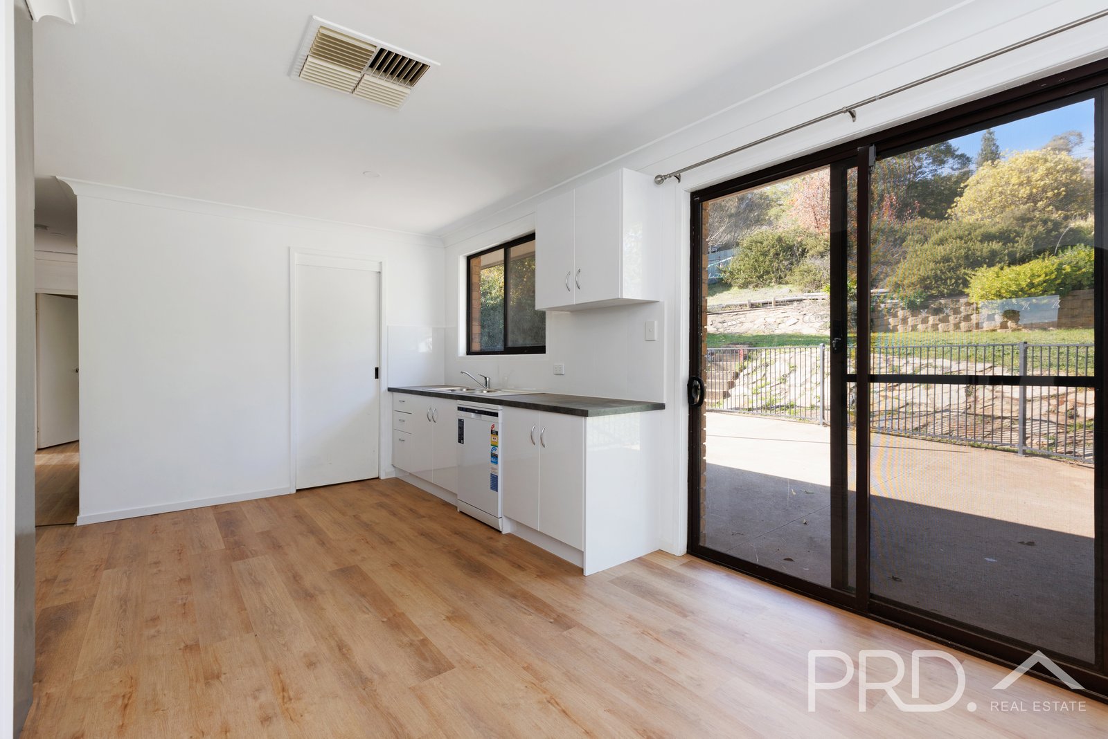 11 Otway Lane GUNDAGAI 17