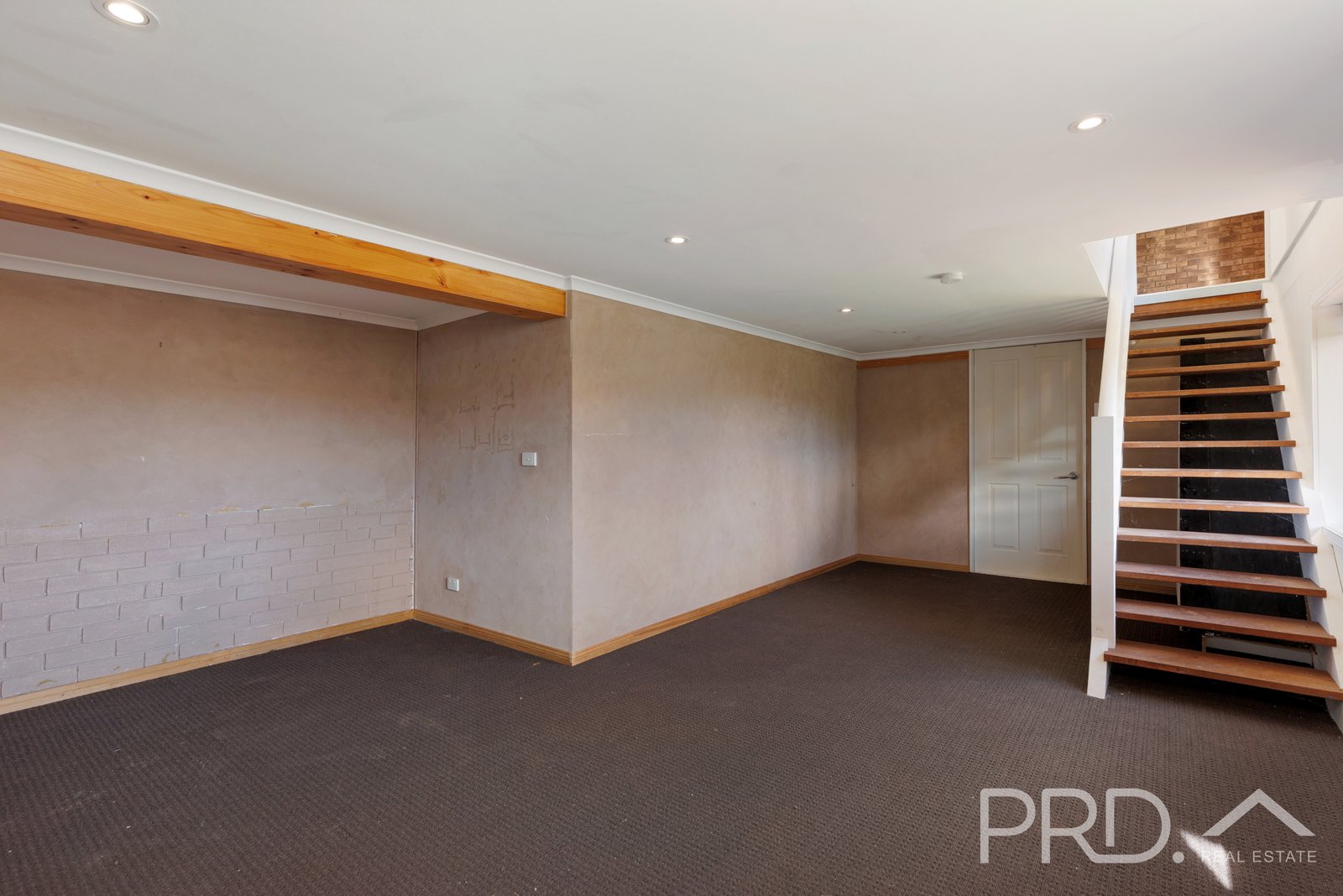 11 Otway Lane GUNDAGAI 15