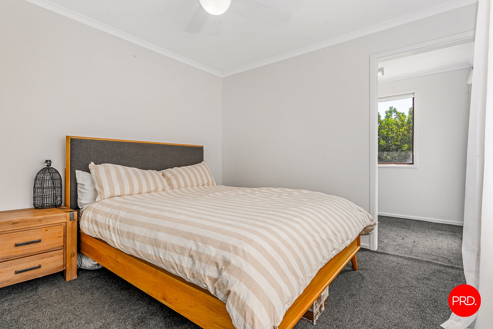 11 Owen Street KENNINGTON 9