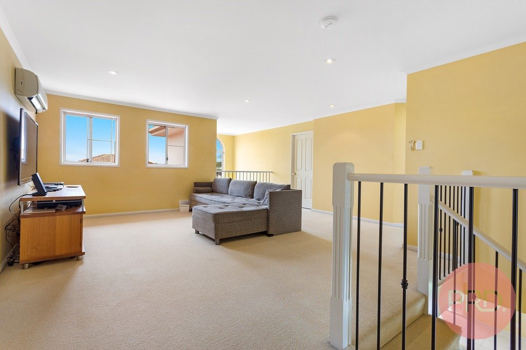11 OXFORD Place ARUNDEL 8