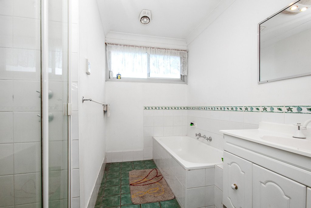 11 Oxford st  GRETA 6