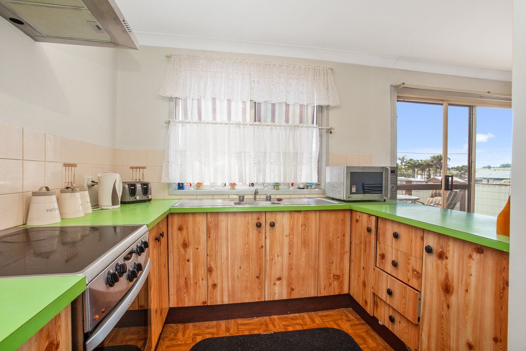 11 Oxford st  GRETA 7