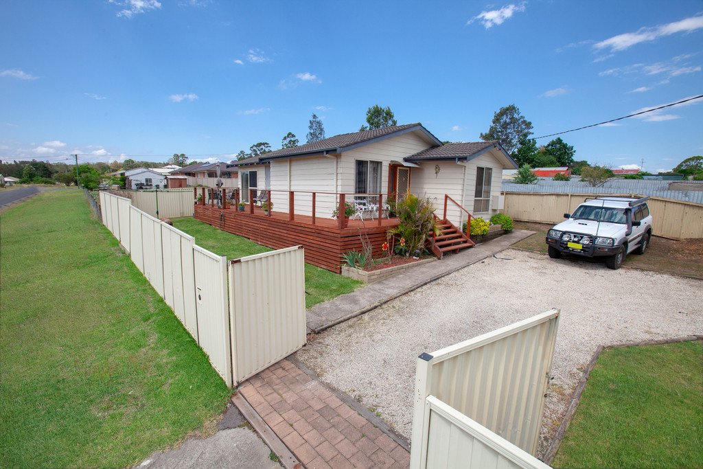 11 Oxford st  GRETA 9