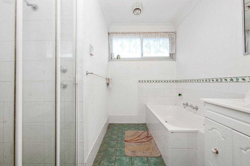 11 Oxford st  GRETA 13