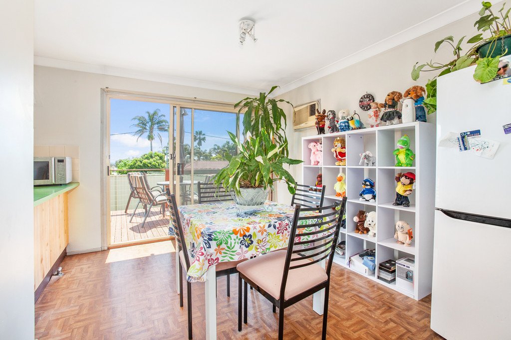 11 Oxford st  GRETA 15