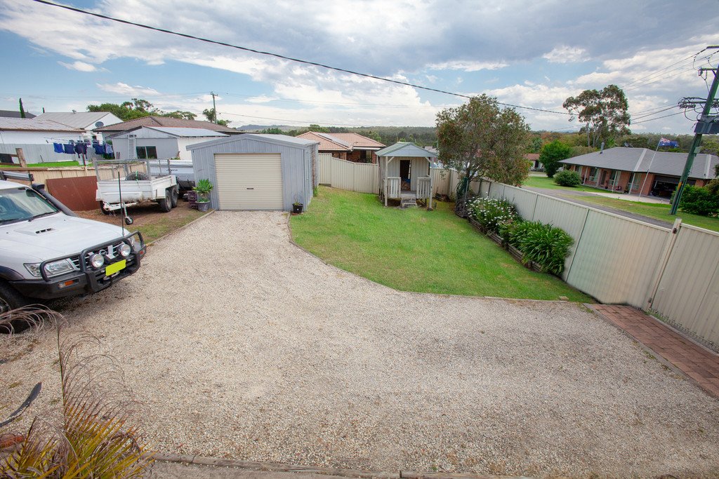 11 Oxford st  GRETA 18