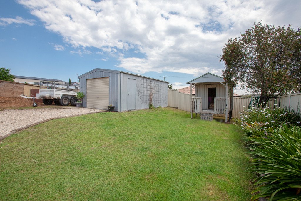 11 Oxford st  GRETA 20