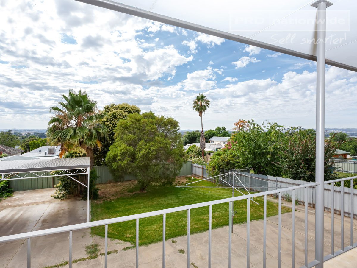 11 Panorama Street KOORINGAL 7