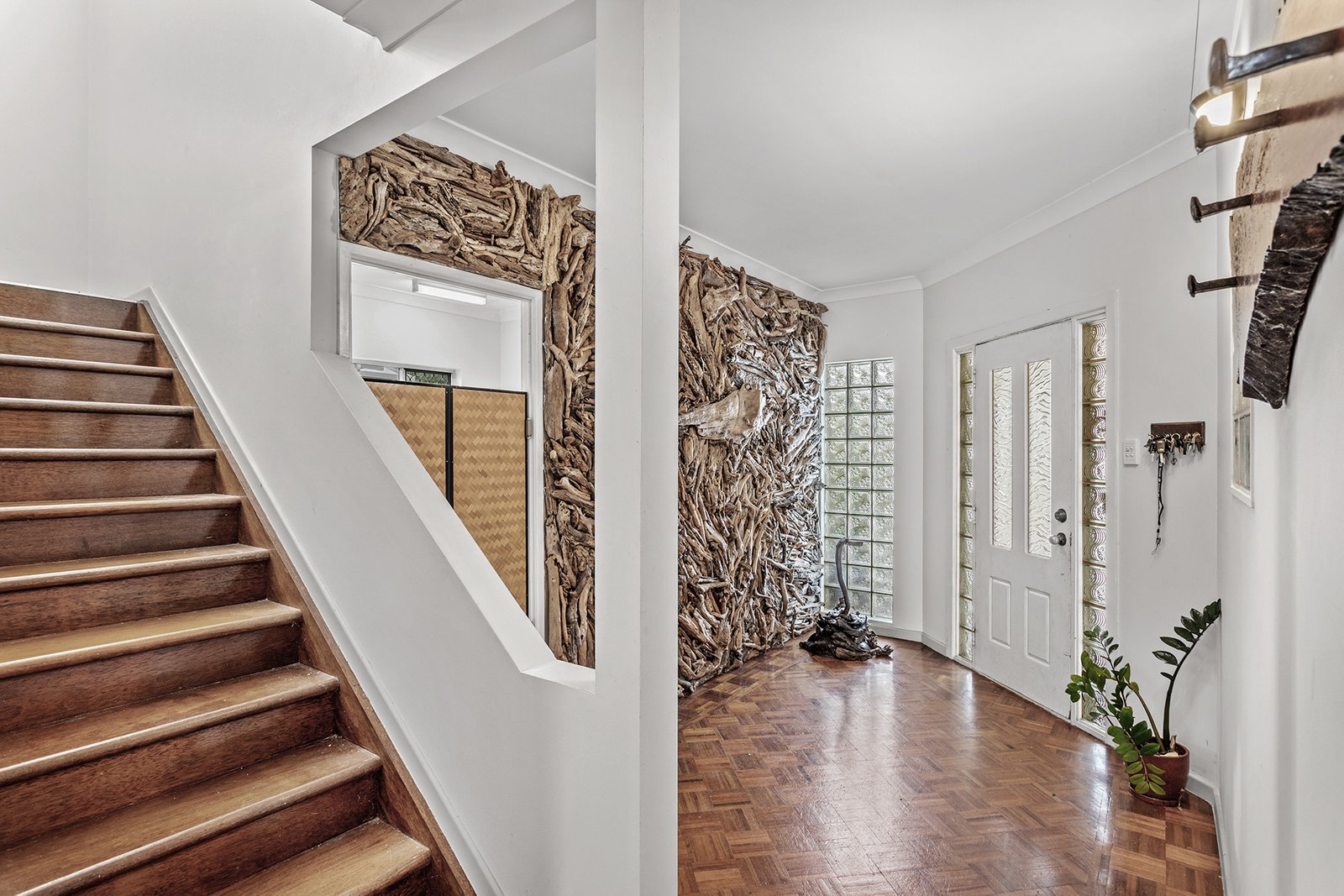 11 Panoramic Court CANNONVALE 16