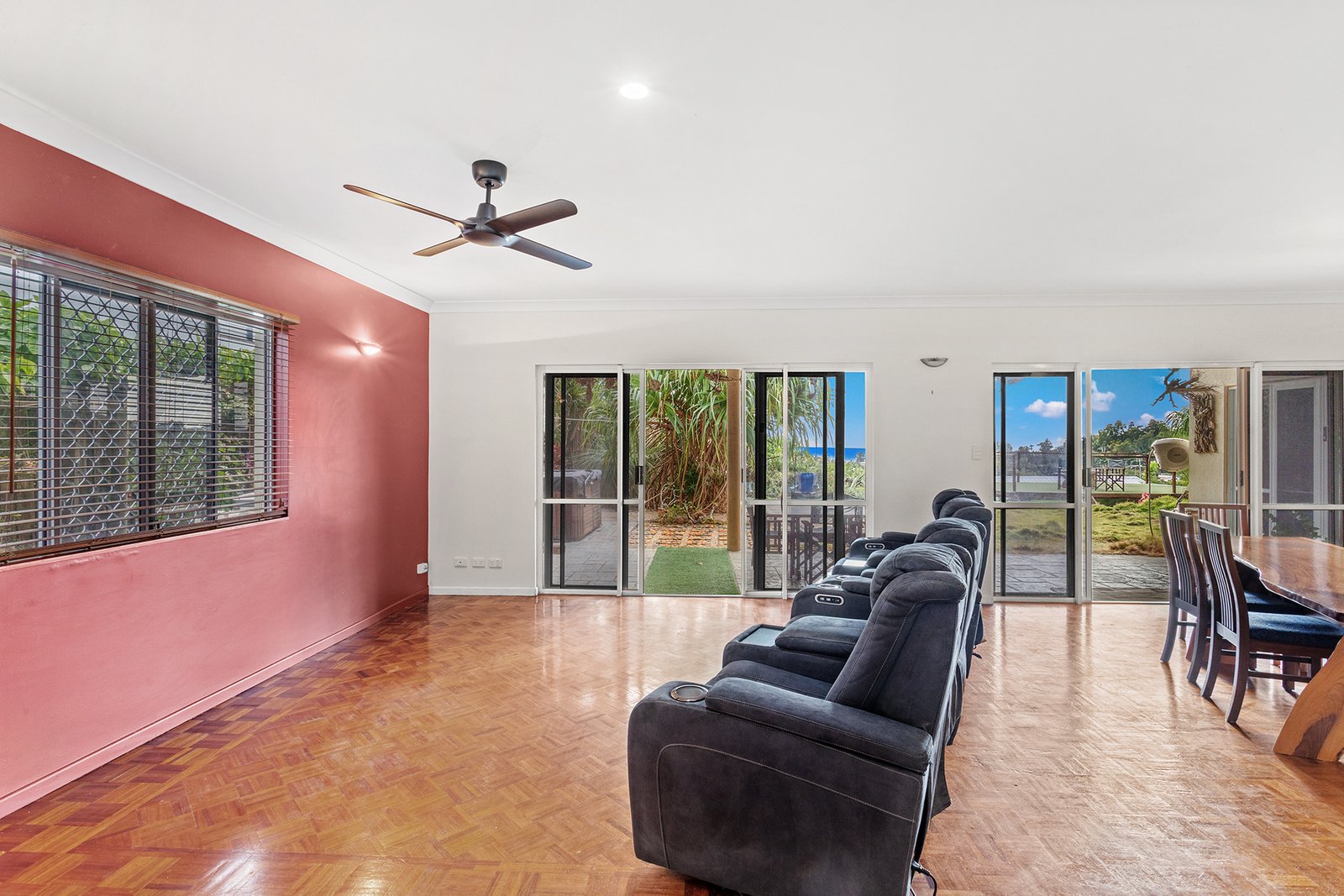 11 Panoramic Court CANNONVALE 18