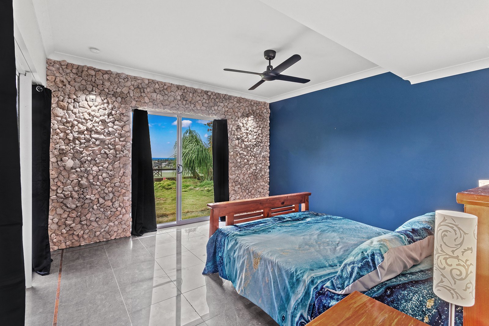 11 Panoramic Court CANNONVALE 22