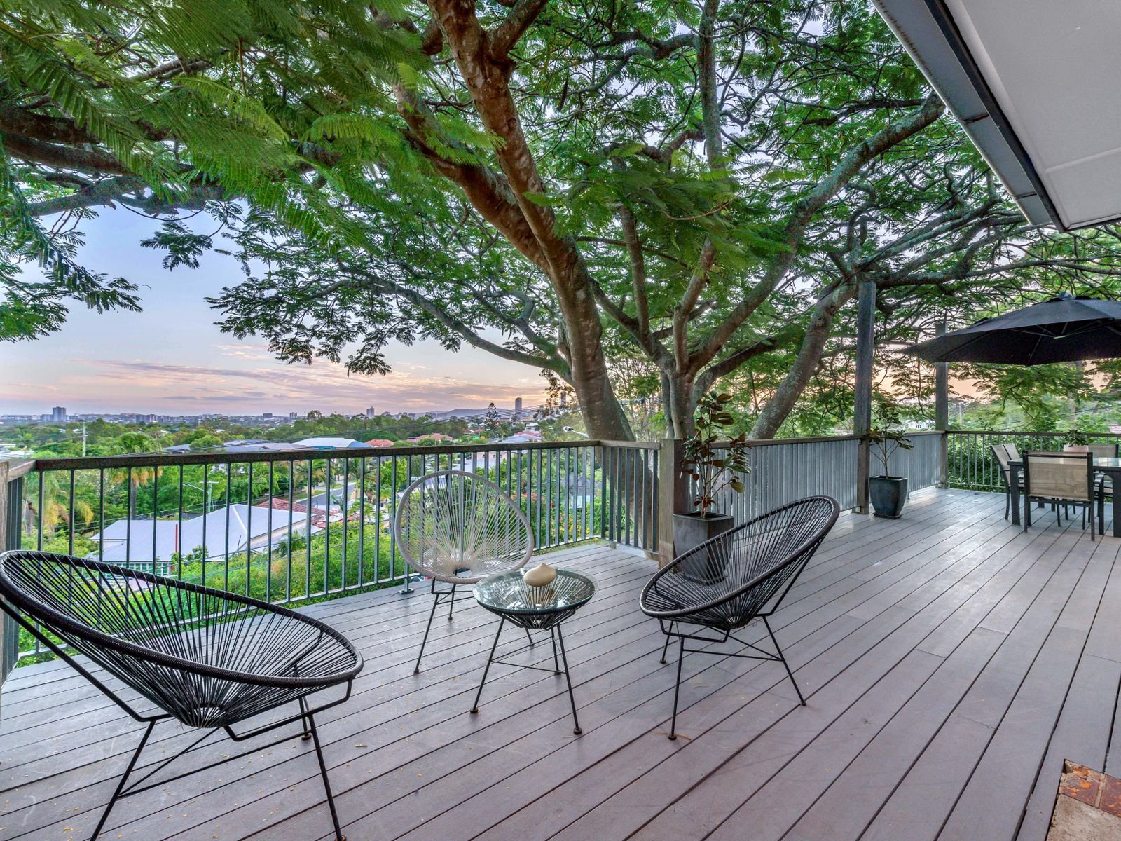 11 Paramount Terrace, SEVEN HILLS QLD 4170