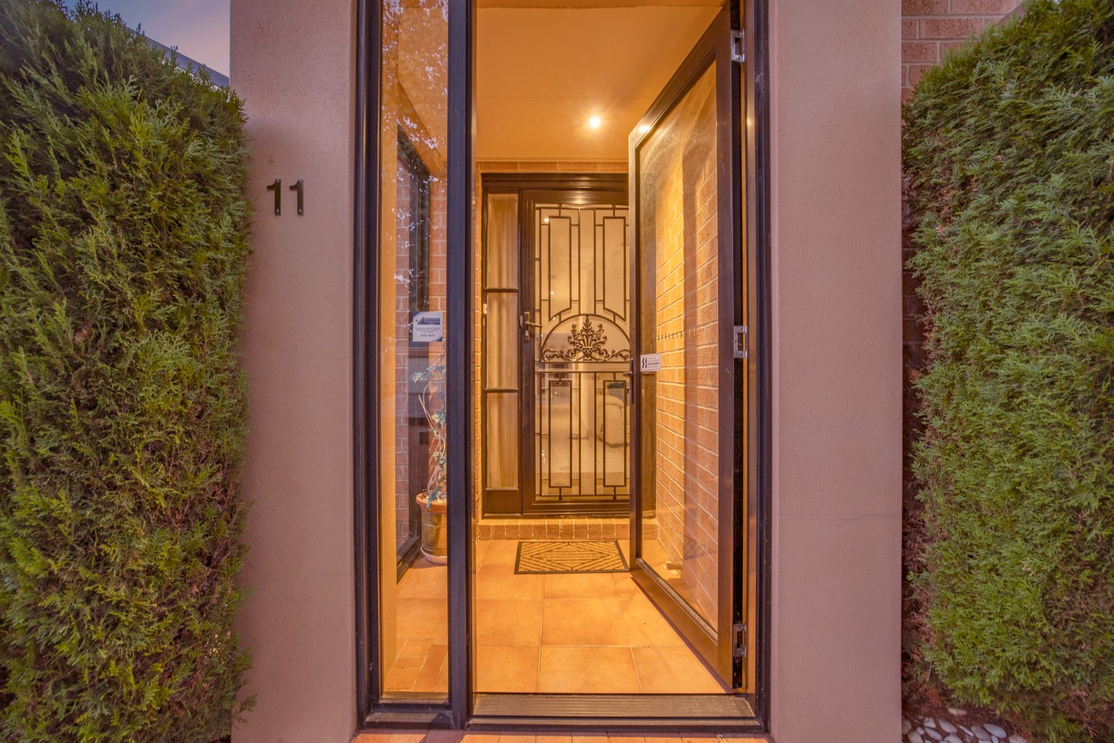 11 Parbury Avenue LAKE GARDENS 2