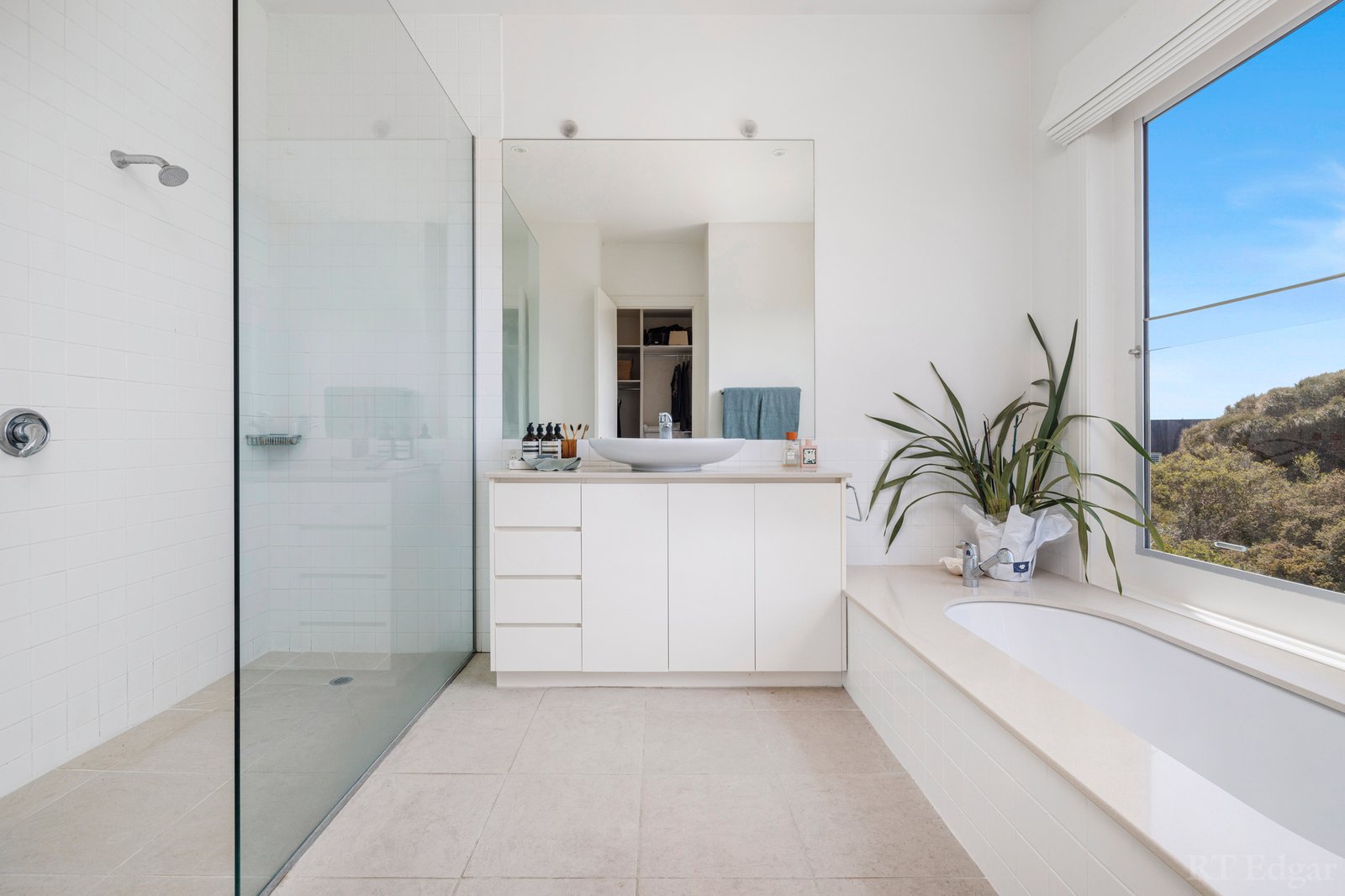 Real Estate and Property in 11 Paringa Road, Portsea, VIC