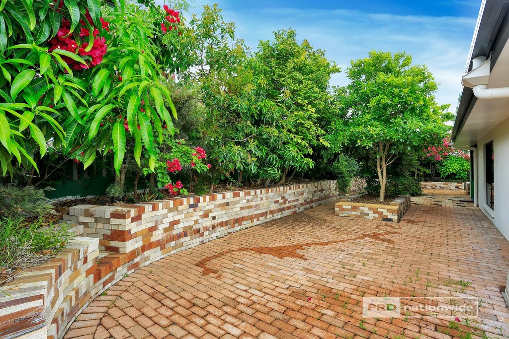 11 Parklands Boulevard WONDUNNA 4