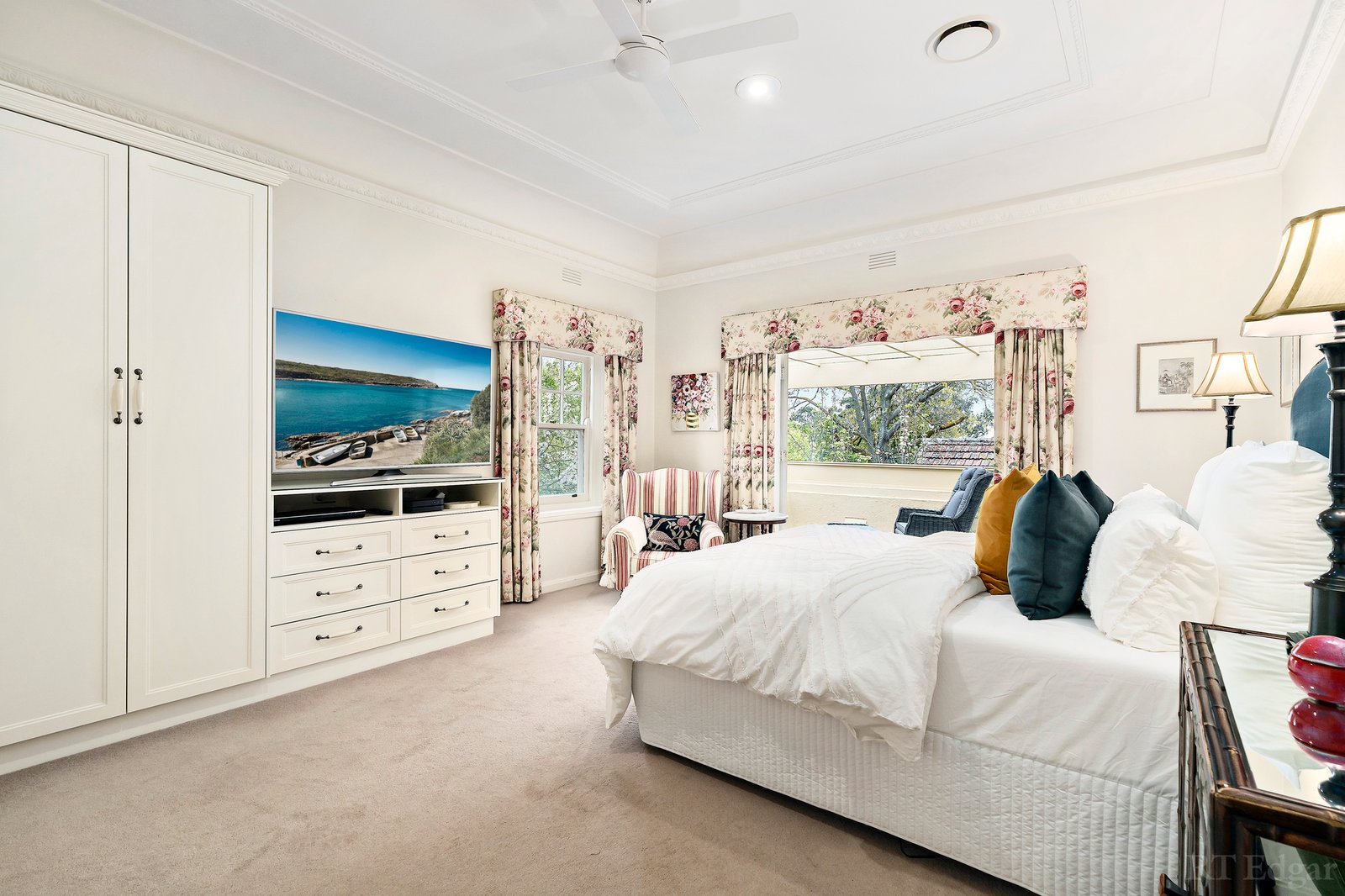 Real Estate and Property in 11 Parkside Avenue, Deepdene, VIC