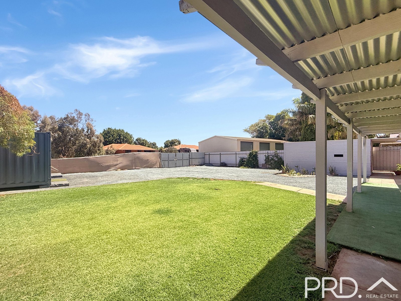 11 Patterson Crescent DAMPIER 2