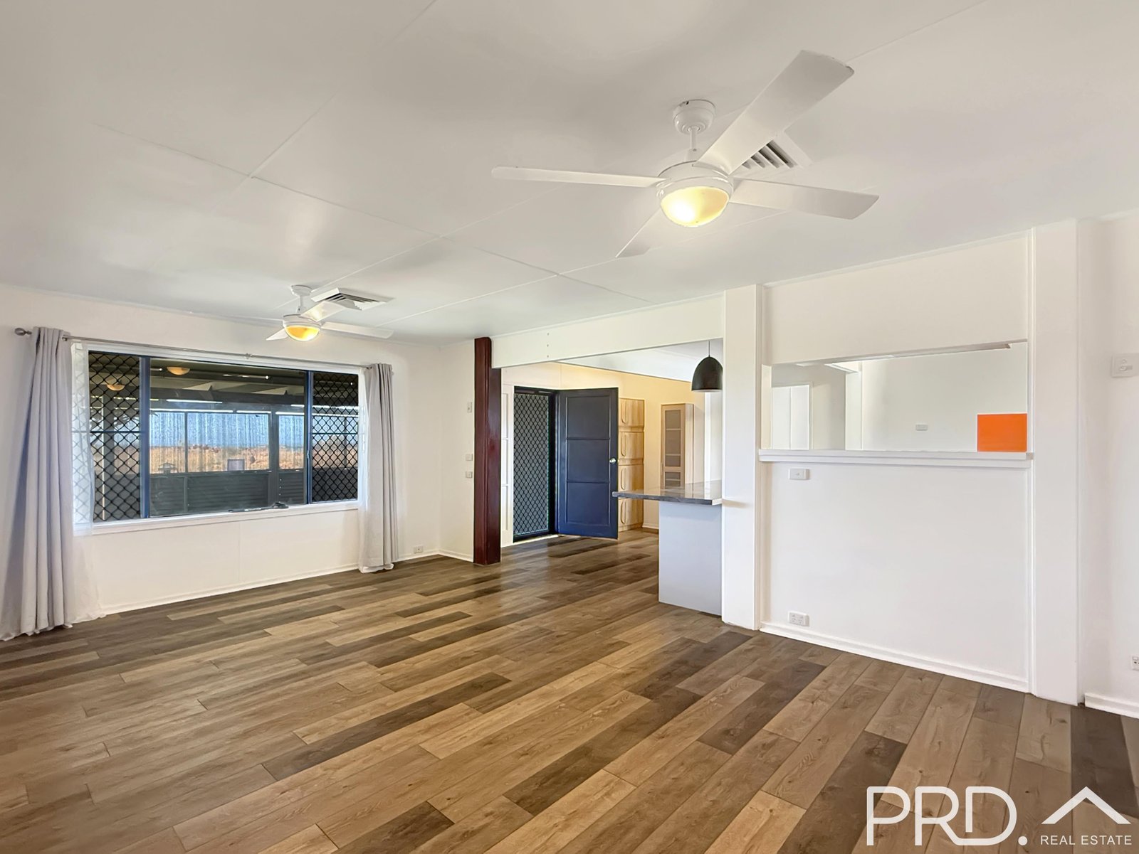 11 Patterson Crescent DAMPIER 14